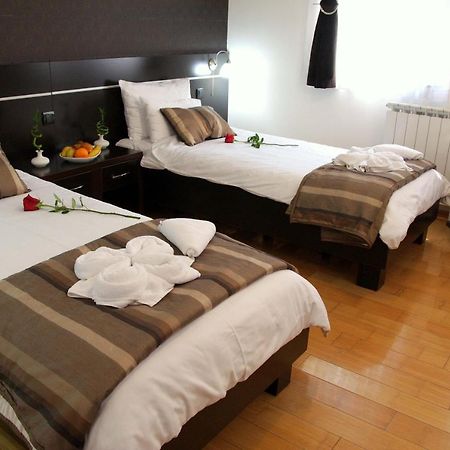 Hotel Novak Zvornik Eksteriør billede