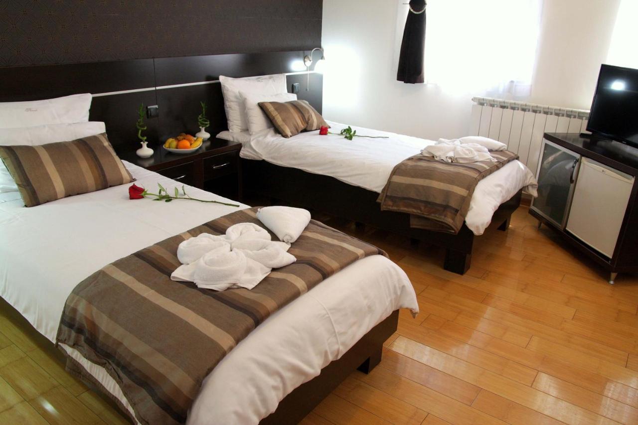 Hotel Novak Zvornik Eksteriør billede